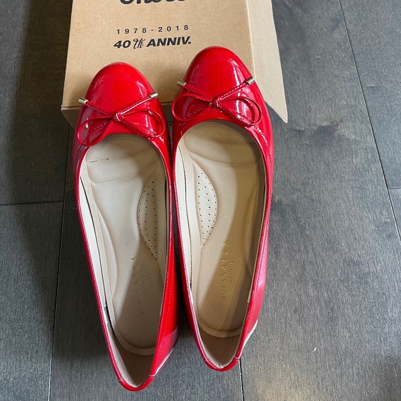 Red flat shoes - ballet shoes - Picture 1 of 4